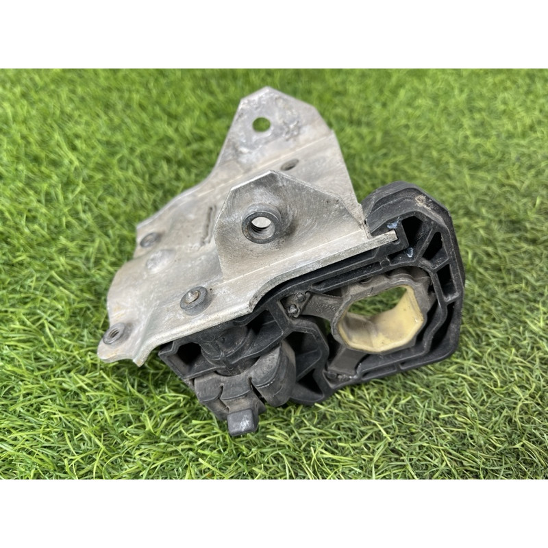 Крепление радиатора (кузов и элементы) BMW 5-series F10 2011 2.0 N47N 51117186513