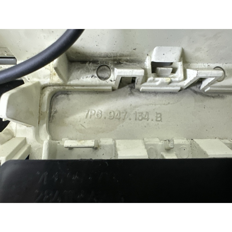 Плафон салона (салон) Volkswagen Touareg NF 2012 3.0 7P6947105F2EN