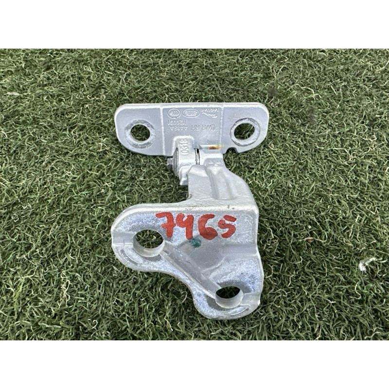 Петля двери (кузов і елементи) LAND ROVER Range Rover Velar L560 2018 2.0 LR073595