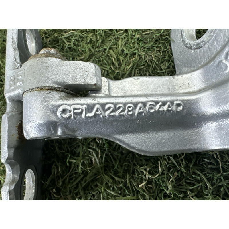 Петля двери (кузов і елементи) LAND ROVER Range Rover Velar L560 2018 2.0 LR073595