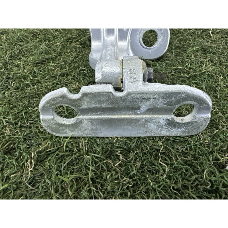 Петля дверей (кузов і елементи) LAND ROVER Range Rover Velar L560 2018 2.0 LR073596