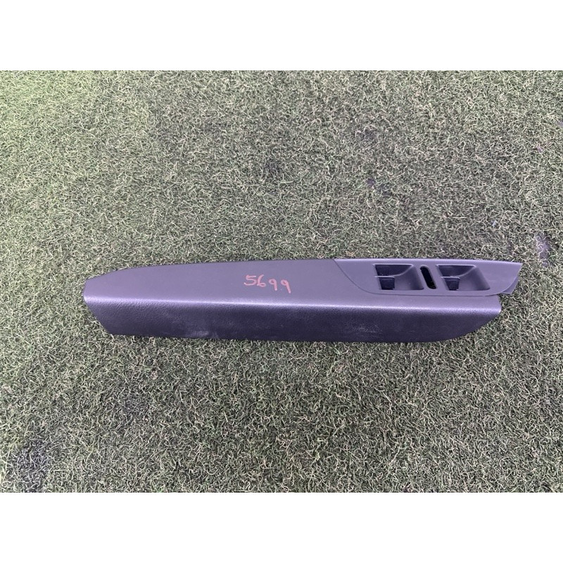 Подлокотник (салон) Volkswagen Touareg NF 2012 3.0 7P1868169AK84