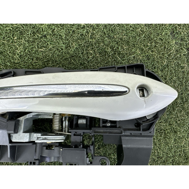 Кронштейн ручки двери (кузов и элементы) BMW 7-series F01 2011 3.0 N54 51217227121