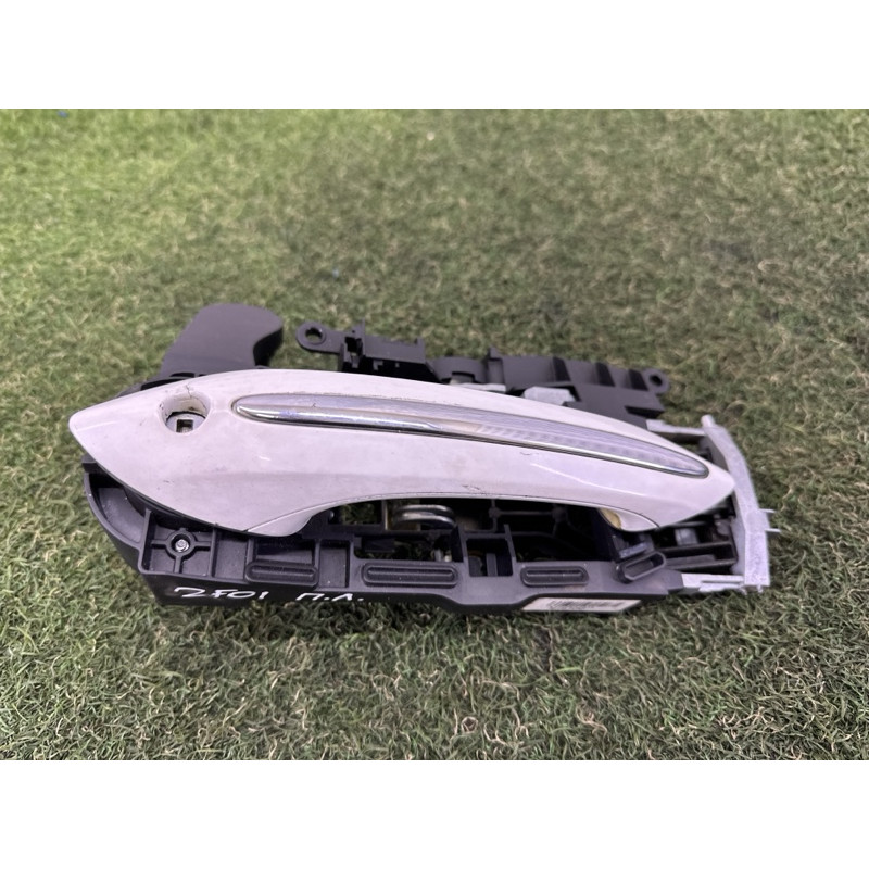 Кронштейн ручки двери (кузов и элементы) BMW 7-series F01 2011 3.0 N54 51217227121