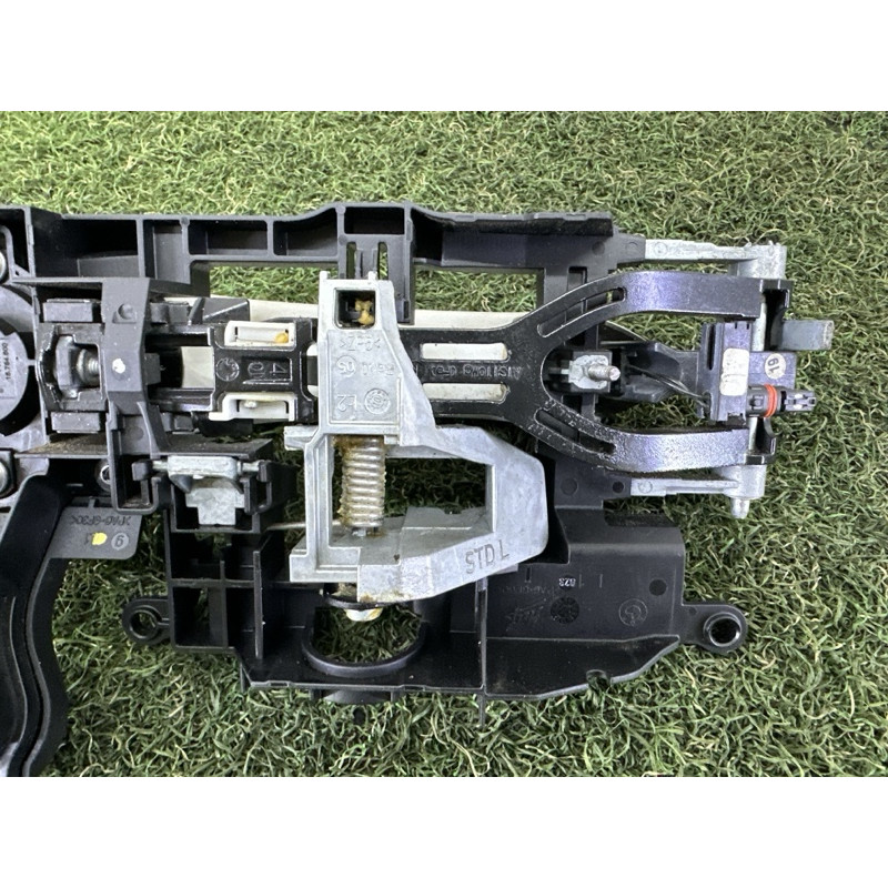 Кронштейн ручки двери (кузов и элементы) BMW 7-series F01 2011 3.0 N54 51217227121