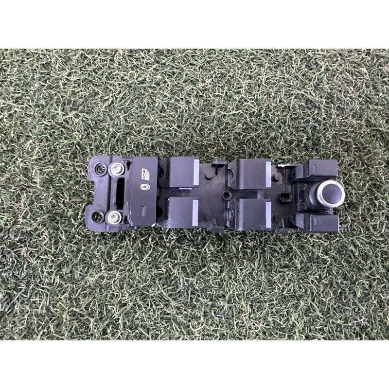 Блок кнопок стеклоподъемников (электрика / кнопки) LAND ROVER RANGE ROVER Sport L494 2014 5.0 LR034932
