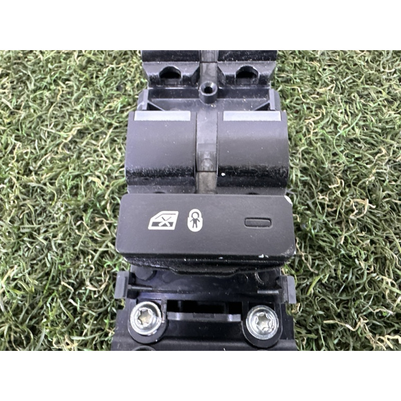 Блок кнопок стеклоподъемников (электрика / кнопки) LAND ROVER RANGE ROVER Sport L494 2014 5.0 LR034932