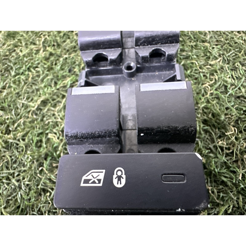 Блок кнопок стеклоподъемников (электрика / кнопки) LAND ROVER RANGE ROVER Sport L494 2014 5.0 LR034932