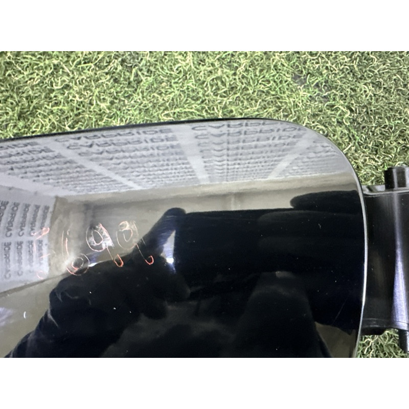 Лючок топливного бака (кузов и элементы) Volkswagen Touareg NF 2012 3.0 7P6809857A