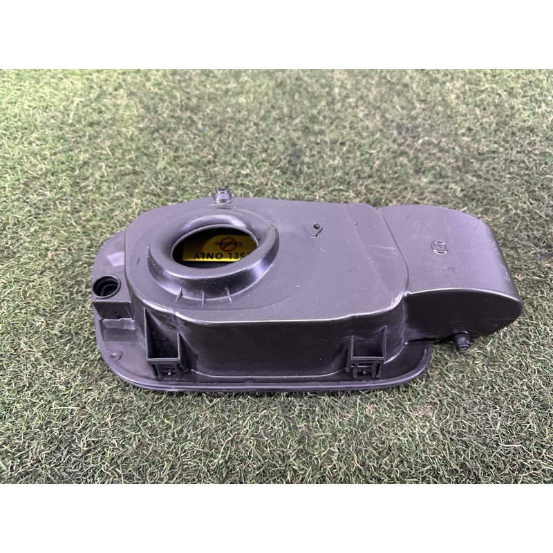 Лючок топливного бака (кузов и элементы) Volkswagen Touareg NF 2012 3.0 7P6809857A