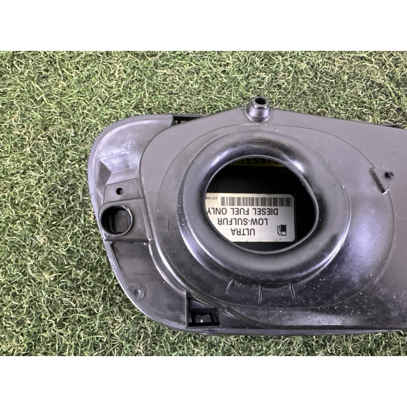 Лючок топливного бака (кузов и элементы) Volkswagen Touareg NF 2012 3.0 7P6809857A