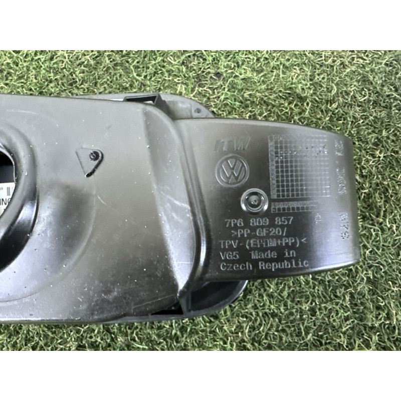 Лючок топливного бака (кузов и элементы) Volkswagen Touareg NF 2012 3.0 7P6809857A