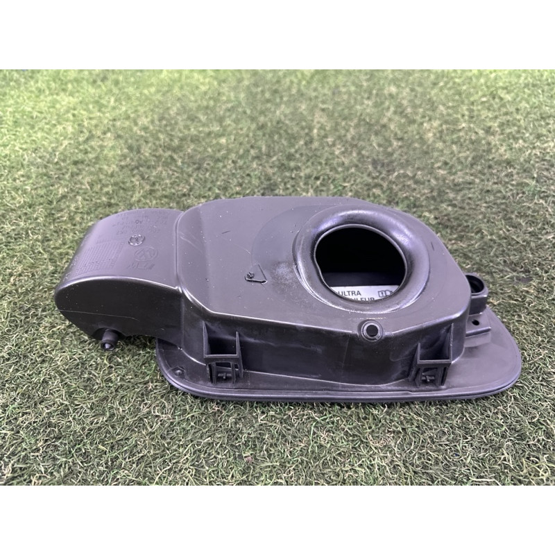 Лючок топливного бака (кузов и элементы) Volkswagen Touareg NF 2012 3.0 7P6809857A