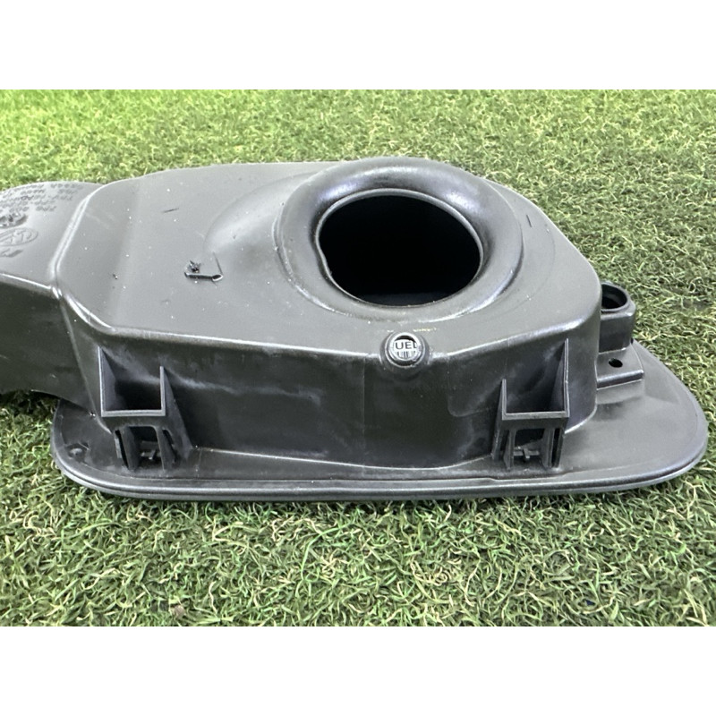 Лючок топливного бака (кузов и элементы) Volkswagen Touareg NF 2012 3.0 7P6809857A