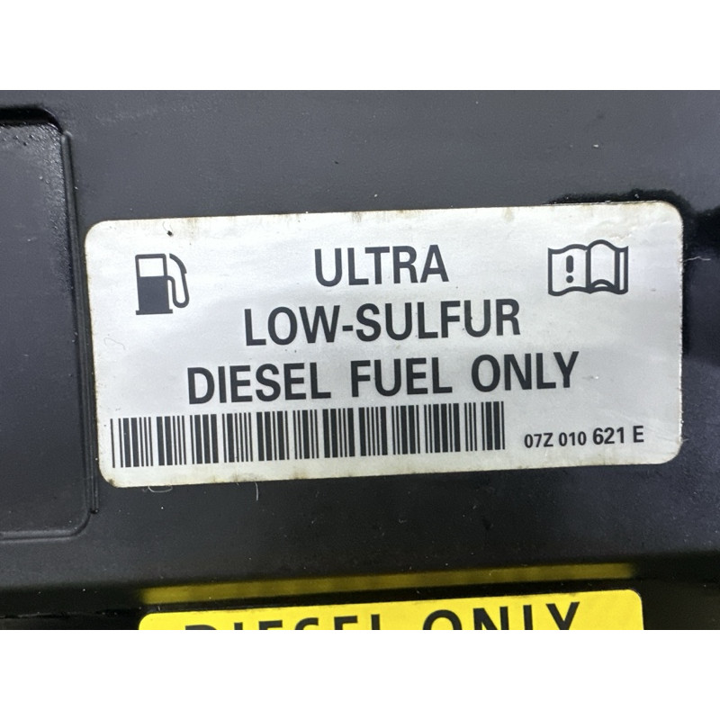 Лючок топливного бака (кузов и элементы) Volkswagen Touareg NF 2012 3.0 7P6809857A
