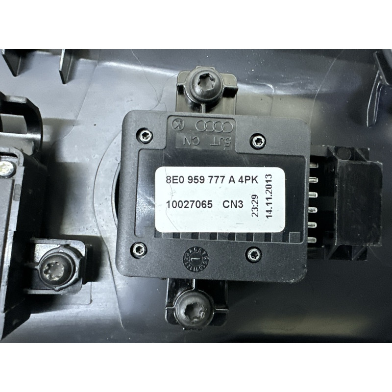 Блок регулировки сидения (закрытая категория) AUDI A3 8V 2015 1.8 4G0959747