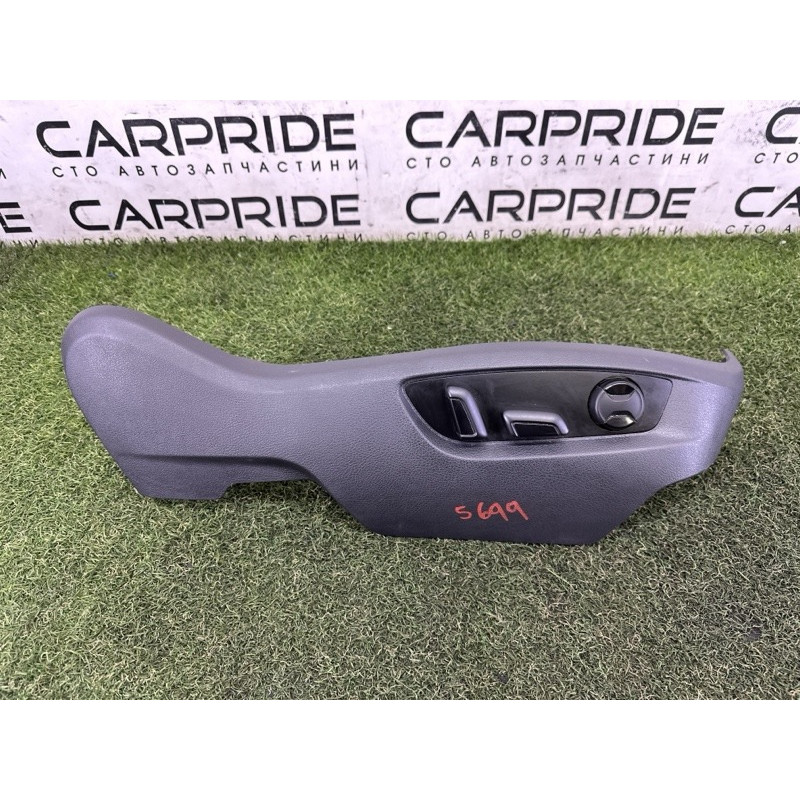 Блок регулировки сидения (закрытая категория) Volkswagen Touareg NF 2012 3.0 7P6881314C82V