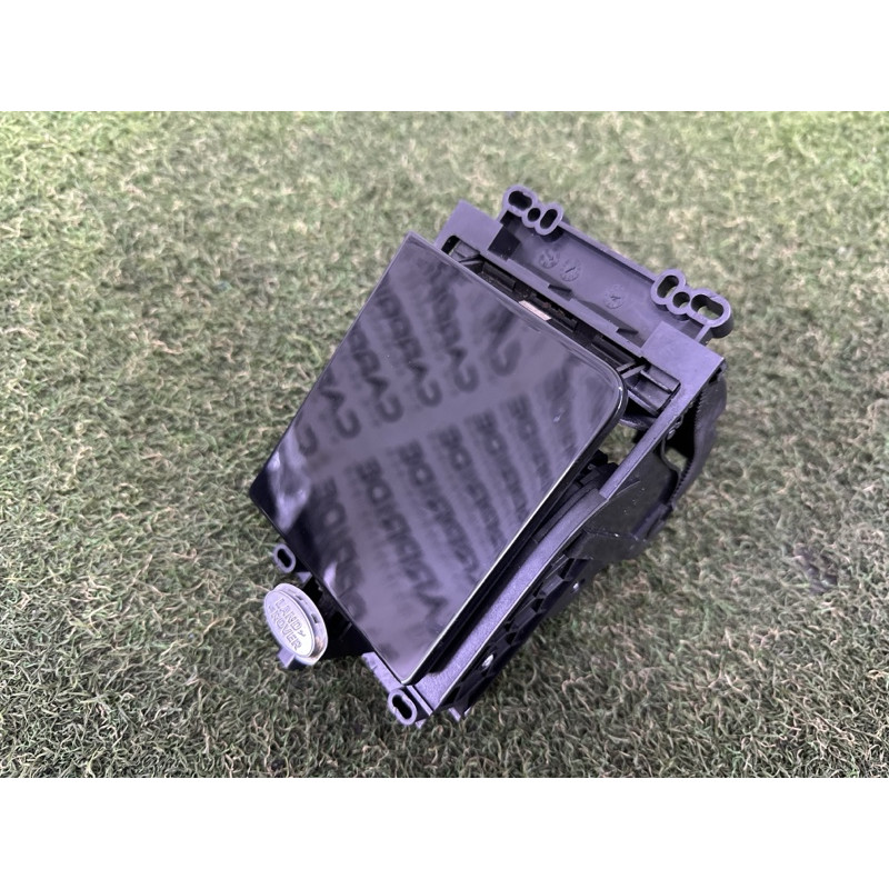 Подстаканник (салон) LAND ROVER Range Rover Velar L560 2018 2.0 LR111094