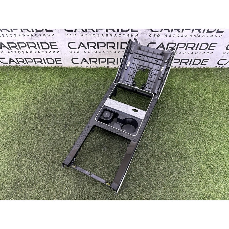 Кріплення центральної консолі (салон) LAND ROVER Range Rover Velar L560 2018 2.0 LR106965
