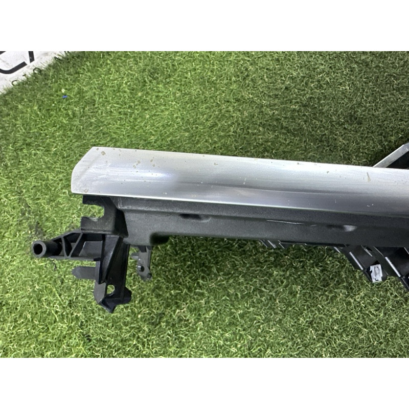 Кріплення центральної консолі (салон) LAND ROVER Range Rover Velar L560 2018 2.0 LR106965