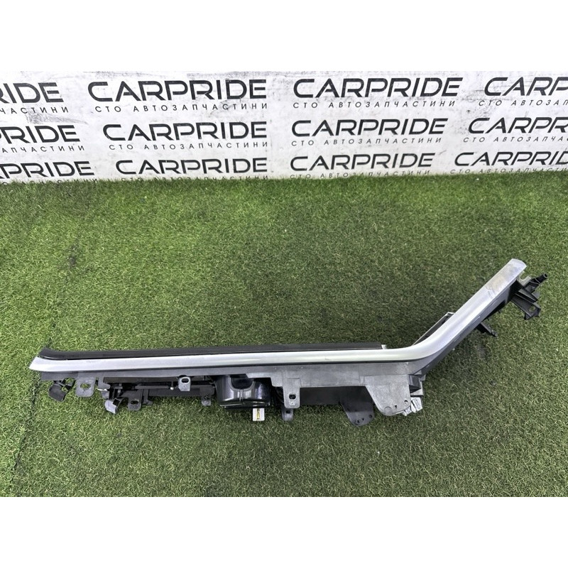 Кріплення центральної консолі (салон) LAND ROVER Range Rover Velar L560 2018 2.0 LR106965
