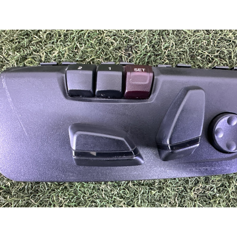 Блок регулировки сидения (закрытая категория) BMW X1 F48 2018 2.0 61319359831