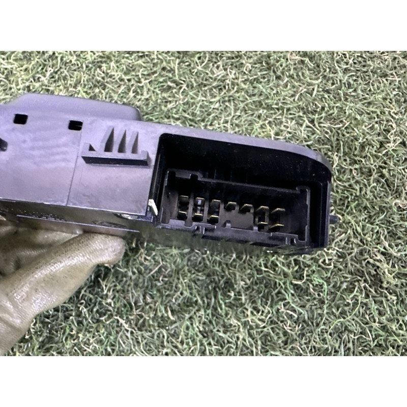 Блок регулировки сидения (закрытая категория) BMW X1 F48 2018 2.0 61319276618