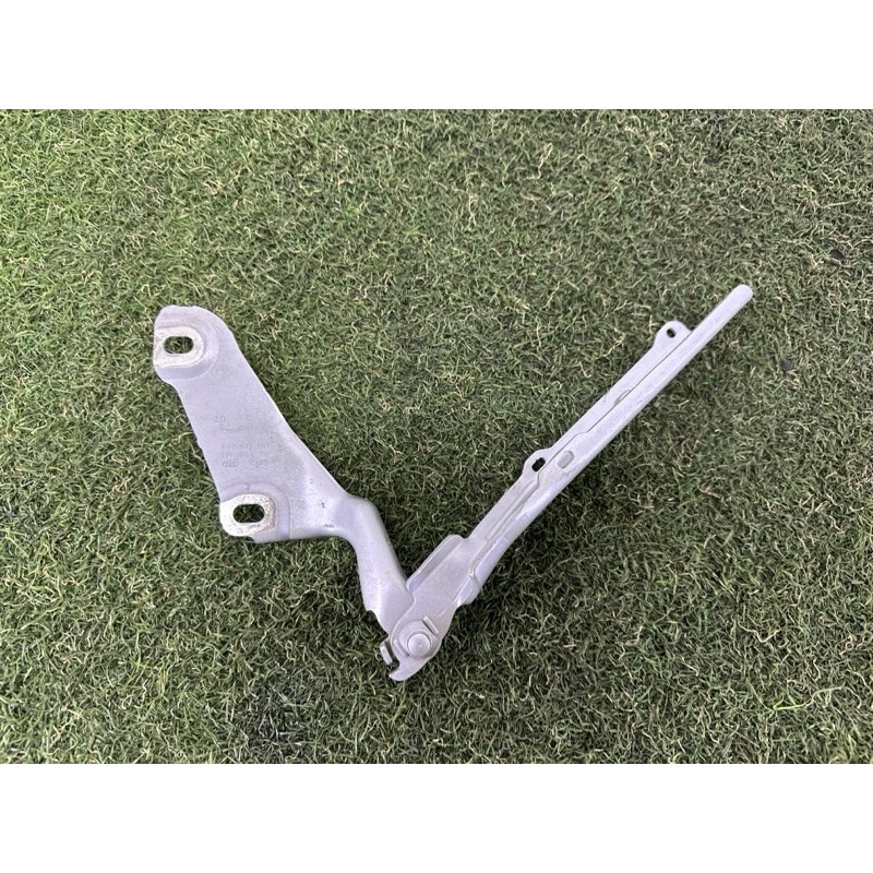 Петля капота (кузов і елементи) AUDI A3 8V 2015 1.8 8V0823301G