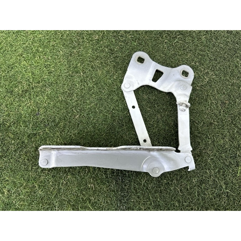 Петля капота (кузов и элементы) LAND ROVER Range Rover L405 2014 5.0 LR036583