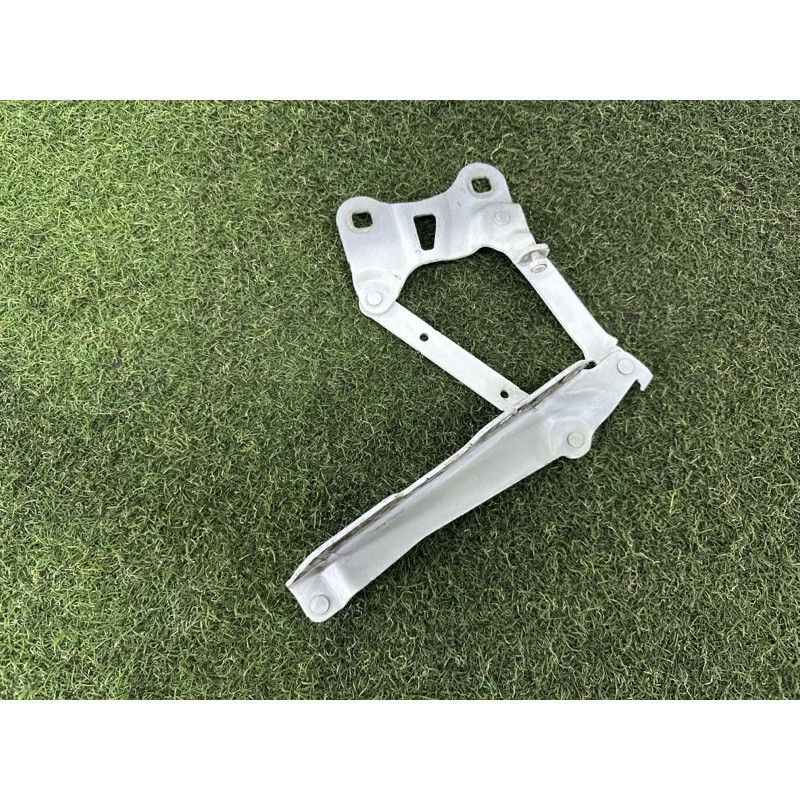Петля капота (кузов и элементы) LAND ROVER Range Rover L405 2014 5.0 LR036583