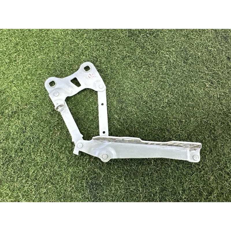 Петля капота (кузов и элементы) LAND ROVER Range Rover L405 2014 5.0 LR036584