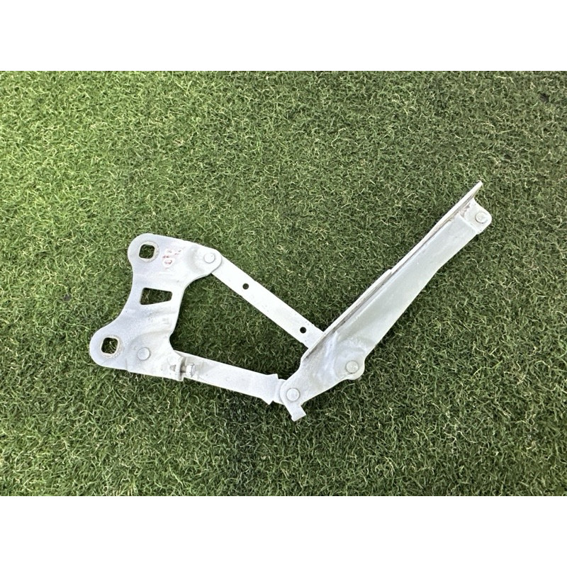 Петля капота (кузов и элементы) LAND ROVER Range Rover L405 2014 5.0 LR036584