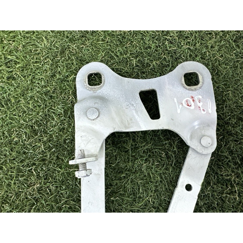 Петля капота (кузов и элементы) LAND ROVER Range Rover L405 2014 5.0 LR036584