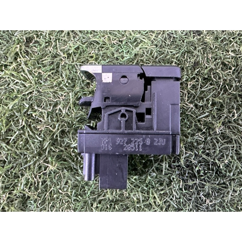 Кнопка стоянкового гальма (електрика / кнопки) Volkswagen Touareg NF 2012 3.0 7P1927225BZJU