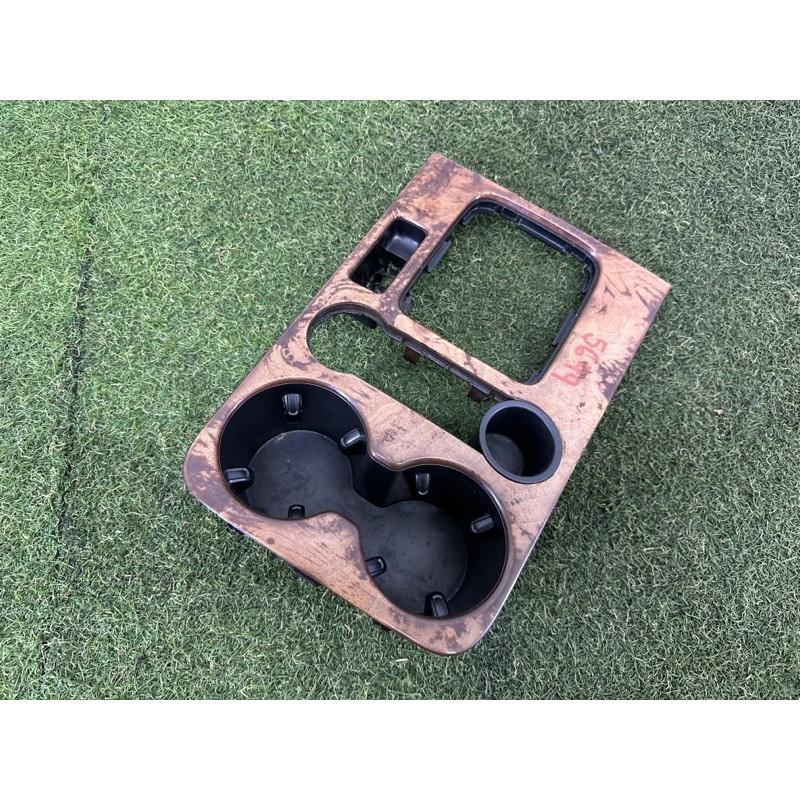 Декоративная накладка центральной консоли (салон) Volkswagen Touareg NF 2012 3.0 7P1863212CME1