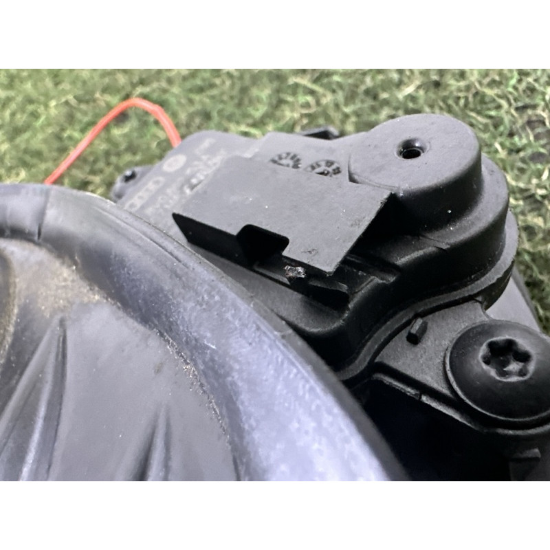 Лючок топливного бака (кузов и элементы) AUDI A3 8V 2015 1.8 8V5809906