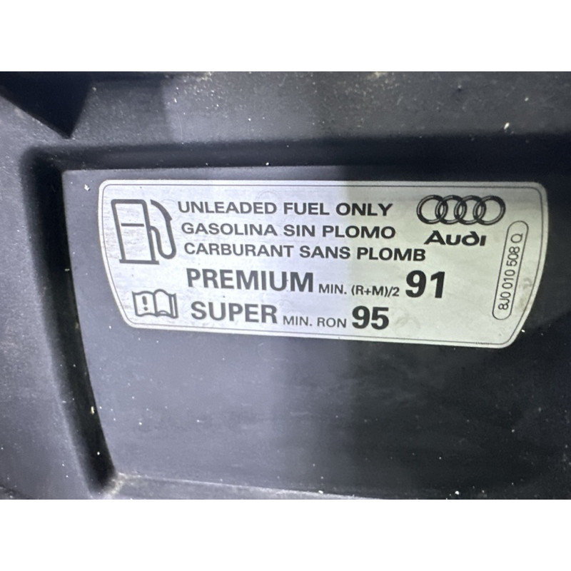 Лючок топливного бака (кузов и элементы) AUDI A3 8V 2015 1.8 8V5809906