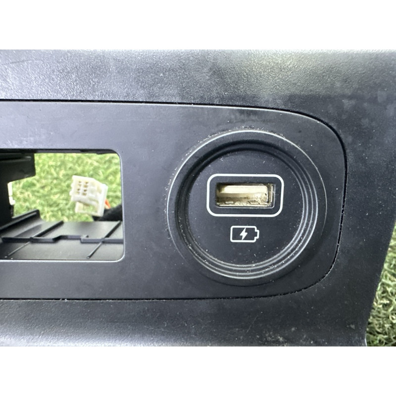 Накладка центральной консоли (салон) Hyundai Sonata DN8 2020 2.5 846T1L01004X
