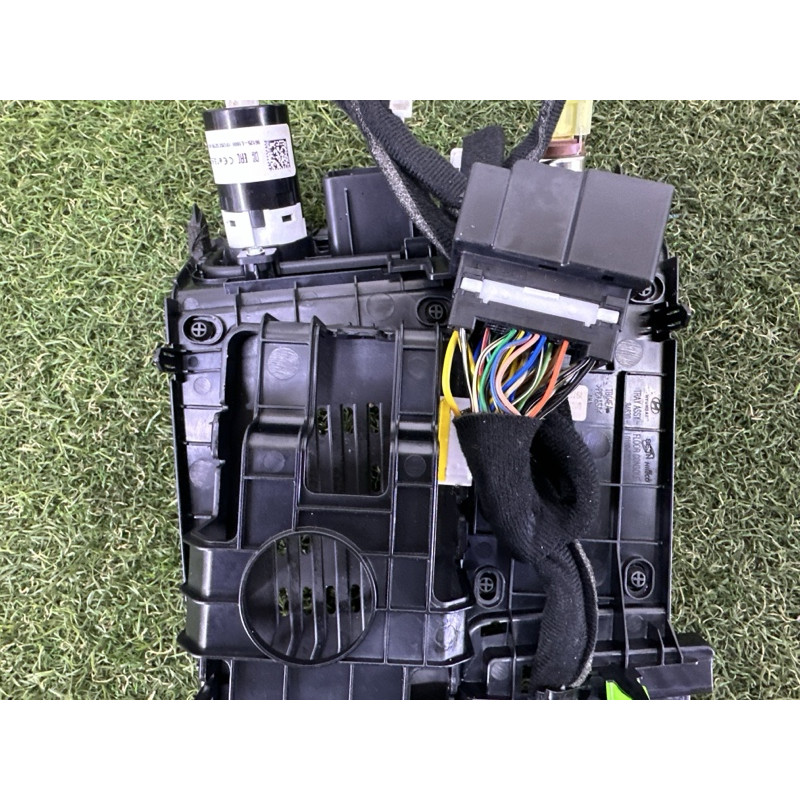 Накладка центральной консоли (салон) Hyundai Sonata DN8 2020 2.5 846T1L01004X