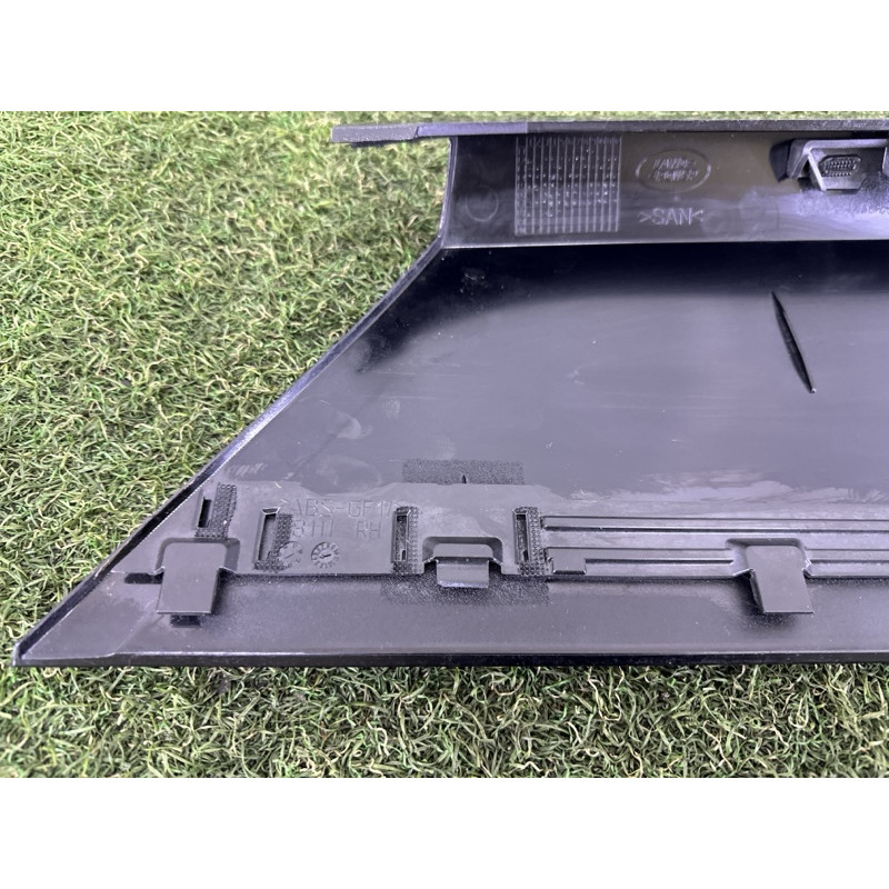 Накладка стойки (кузов и элементы) LAND ROVER Range Rover L405 2014 5.0 LR048124