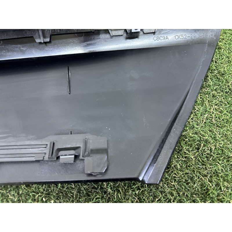 Накладка стойки (кузов и элементы) LAND ROVER Range Rover L405 2014 5.0 LR048124