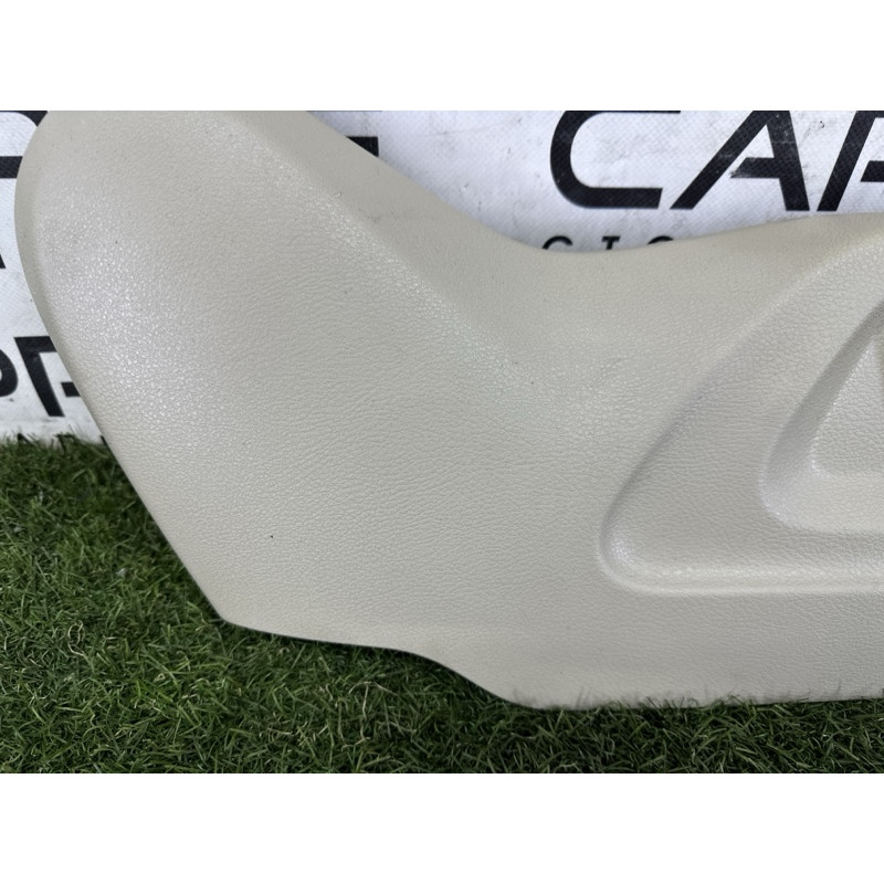 Накладка сидения (салон) AUDI Q5 8R 2012 3.2 5N0881314KK38