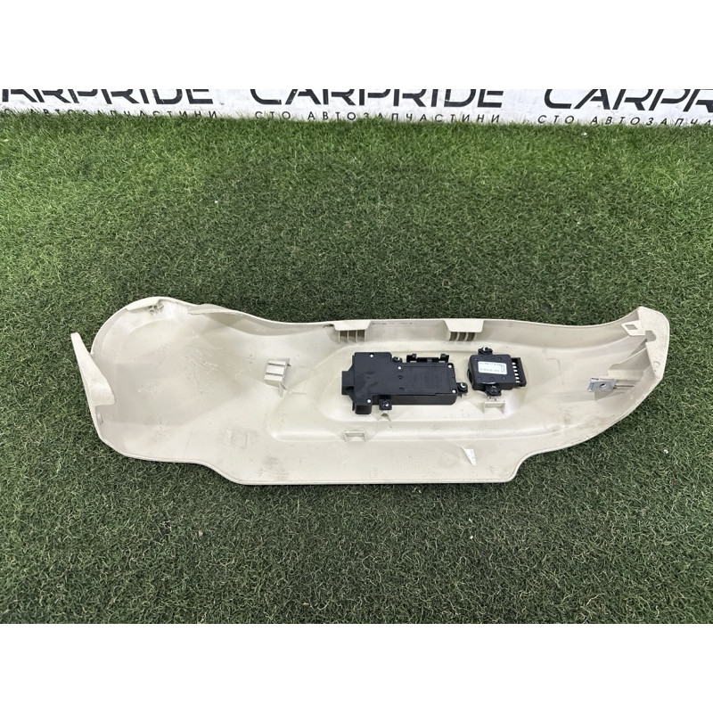 Накладка сидения (салон) AUDI Q5 8R 2012 3.2 5N0881313FK38