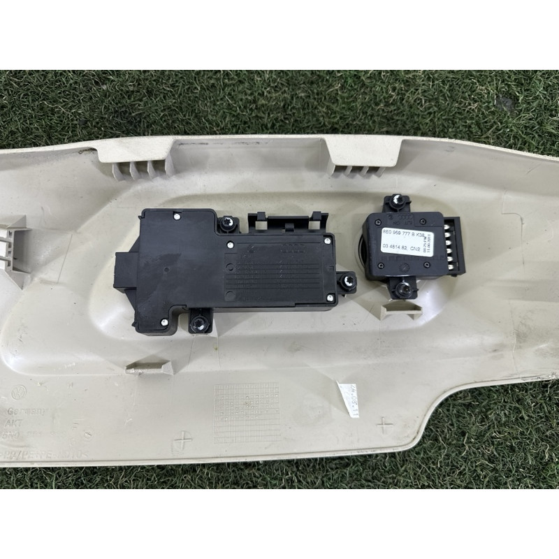 Накладка сидения (салон) AUDI Q5 8R 2012 3.2 5N0881313FK38