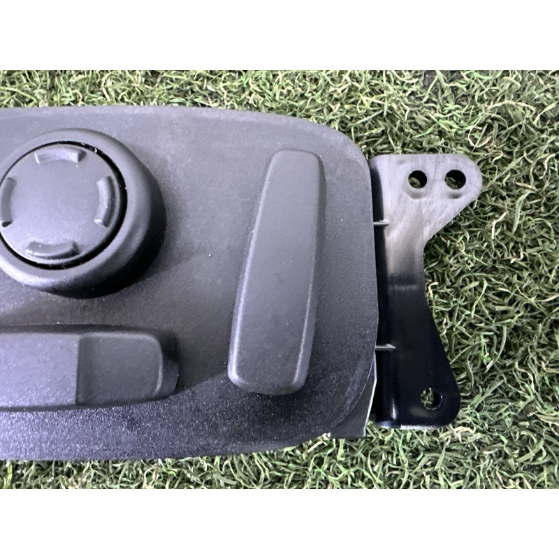 Блок регулировки сидения (закрытая категория) LAND ROVER Discovery Sport L550 2016 2.0 LR077207
