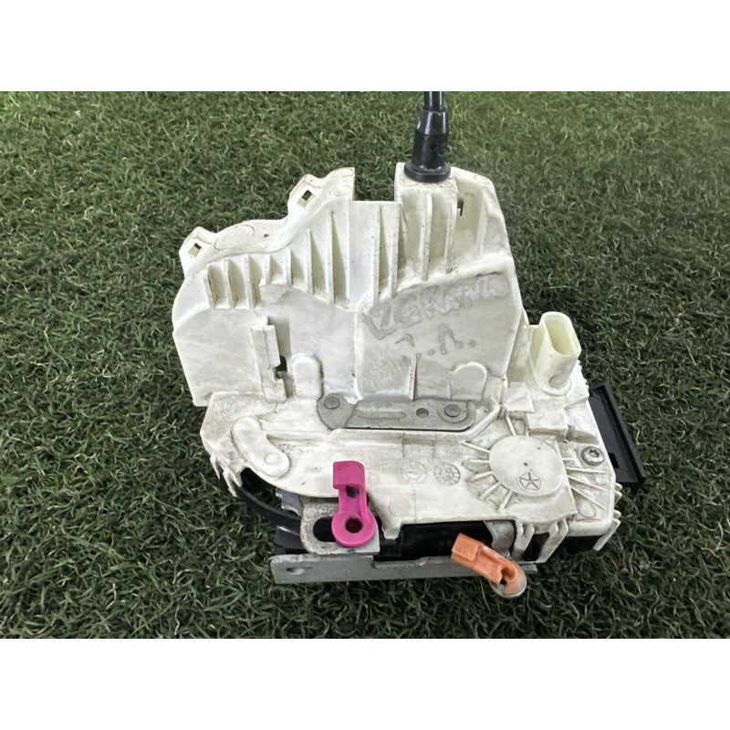 Замок двери (кузов и элементы) Jeep Grand Cherokee WK2 2014 5.7 HEMi 4589921AF