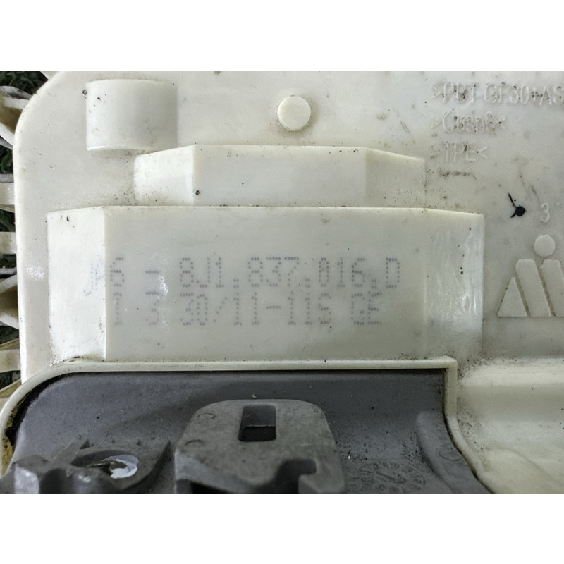 Замок двери (кузов и элементы) AUDI Q5 8R 2012 3.2 CALB 8J1837016D