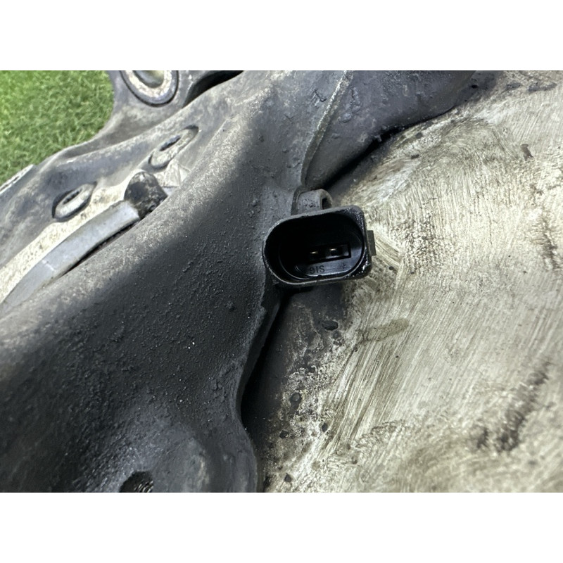 Поворотний кулак (підвіска) AUDI Q5 8R 2012 3.2 8K0407254AB