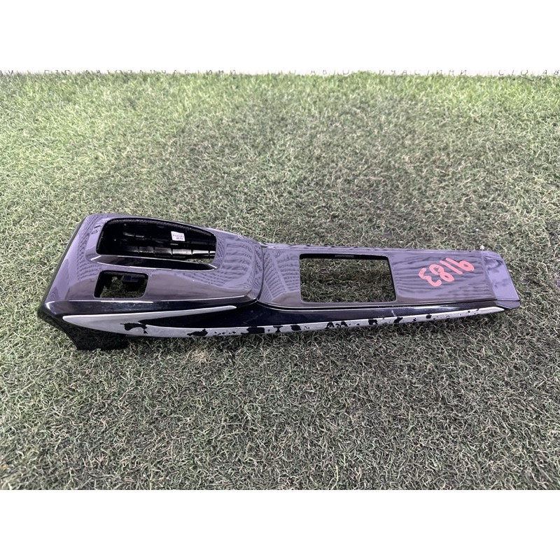 Накладка центральної консолі (салон) Hyundai Sonata DN8 2020 2.5 84650L0100SSW