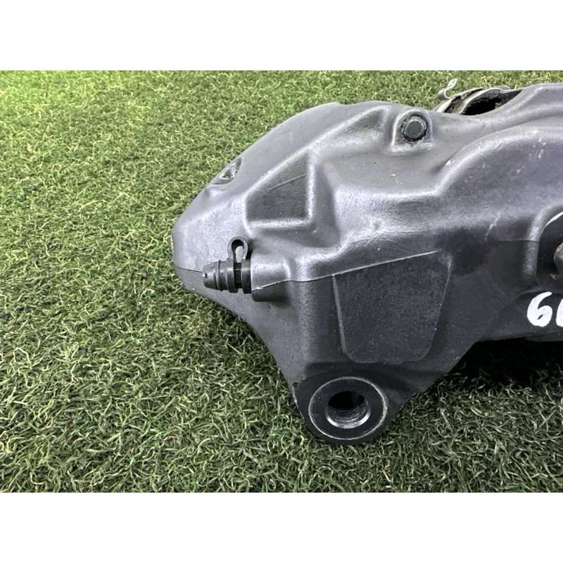 Гальмівний супорт (гальмівна система) Volkswagen Touareg NF 2012 3.0 7L6615149A